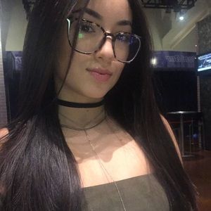 Meet your Posher, Sabrina